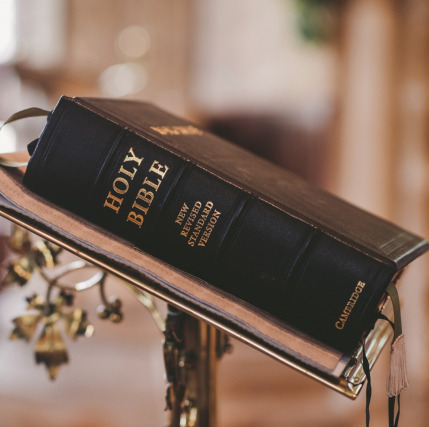CONJUNTO PARROQUIAL CATOLICO LIBRERIA